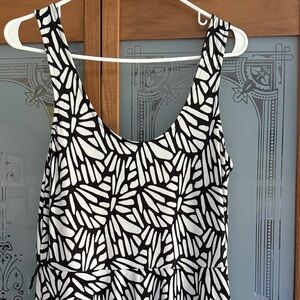 Banana Republic swing midi dress in black & white print - with pockets!